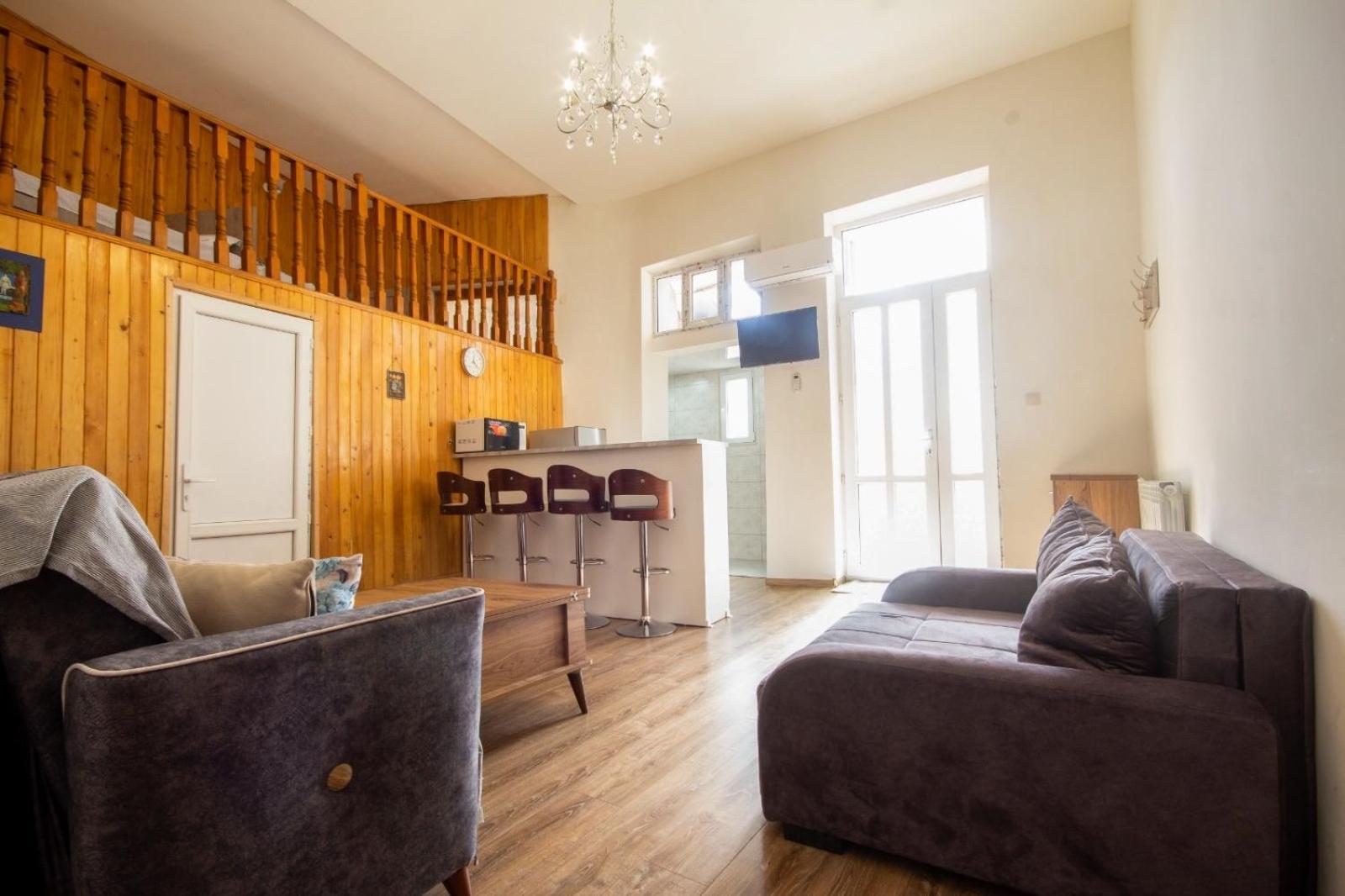 Center Apartment 3 Rooms 第比利斯 外观 照片