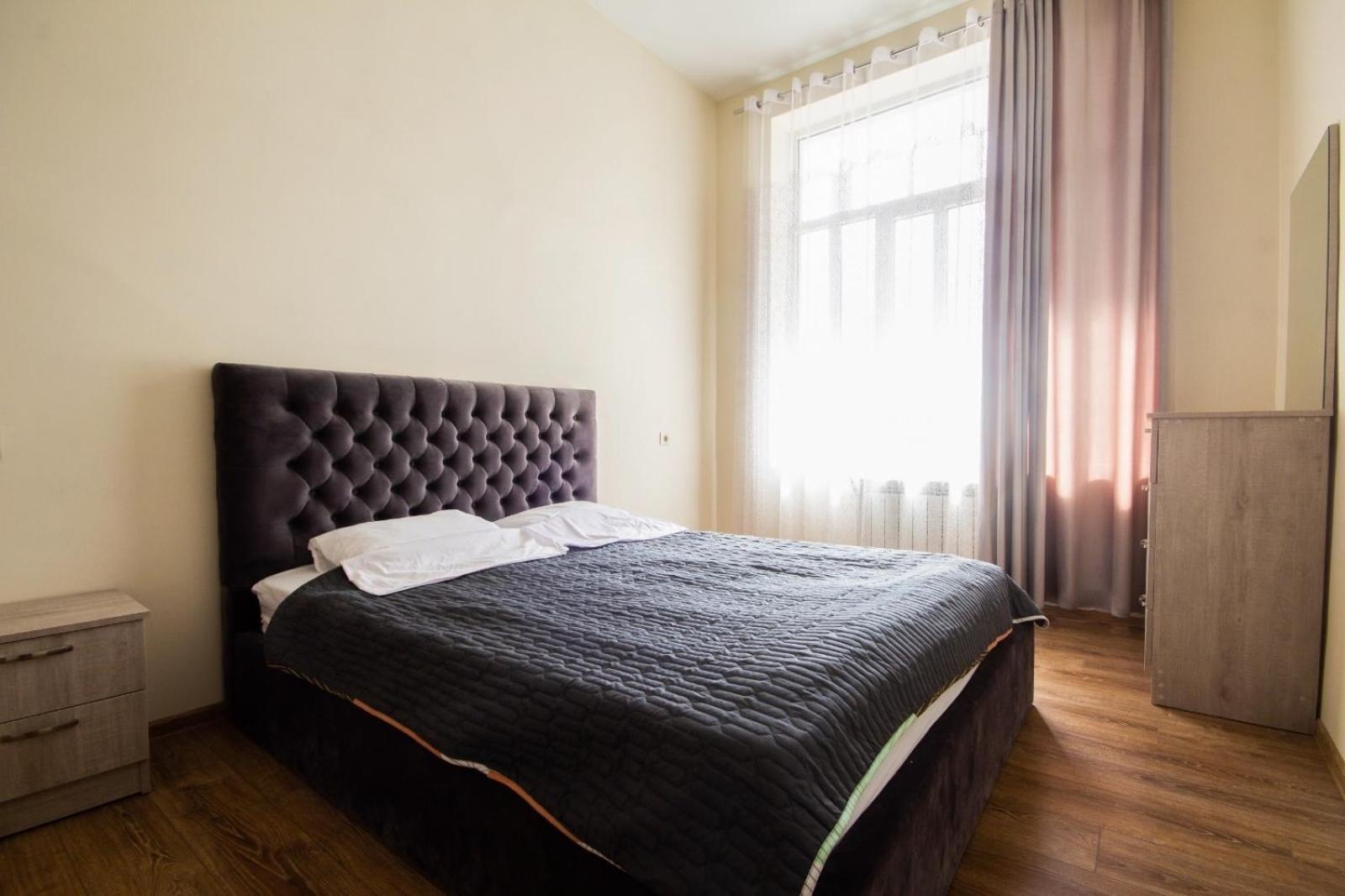 Center Apartment 3 Rooms 第比利斯 外观 照片